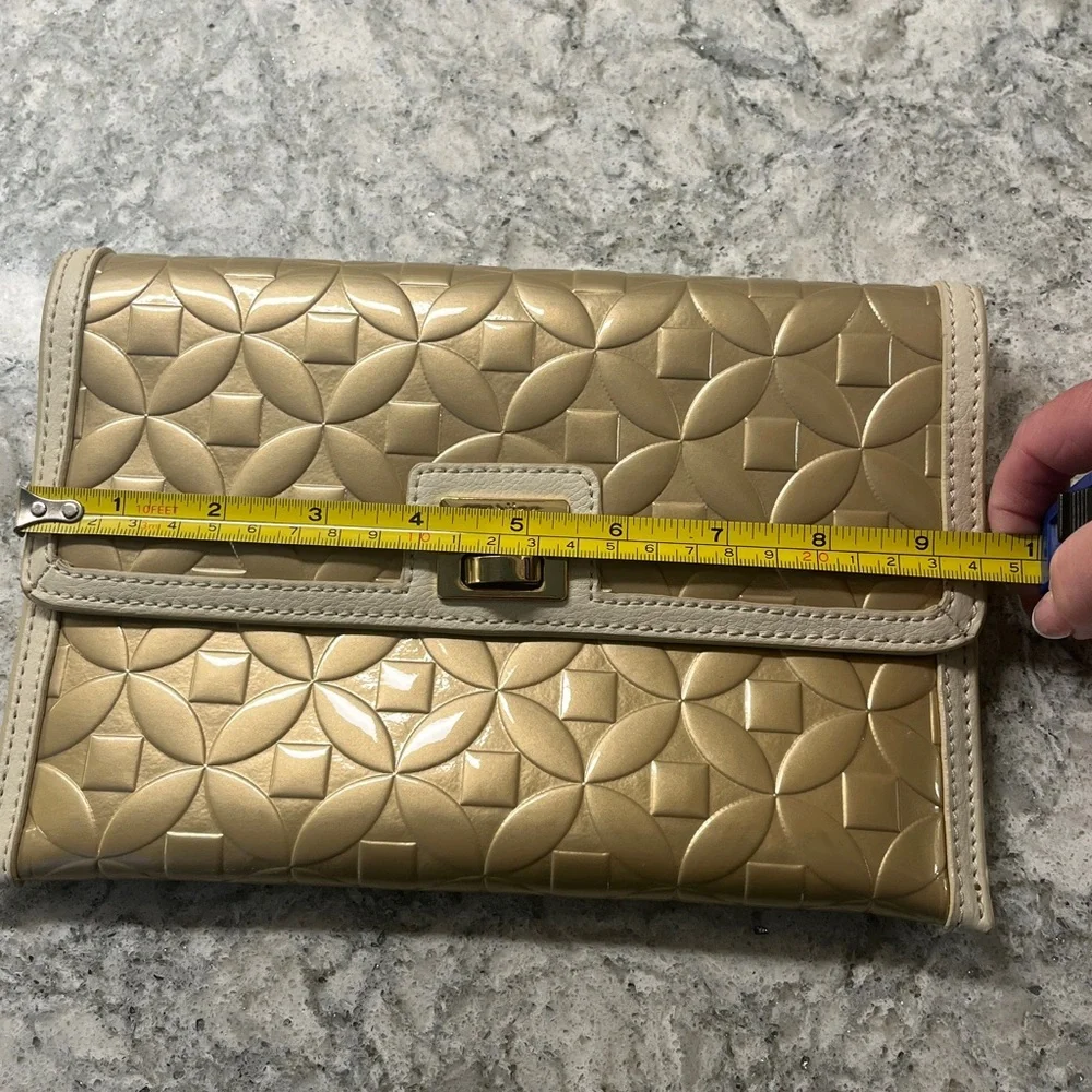 Spartina Gold Leather Clutch Handbag ~ 
Excellent condition - Picture 8 of 9